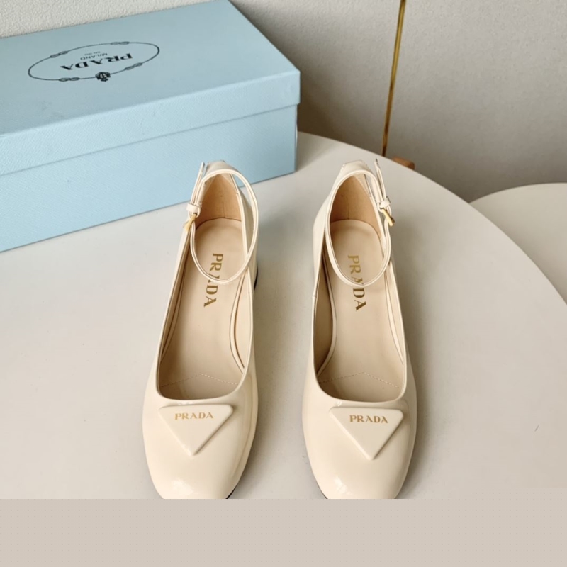 Pra*a high heels